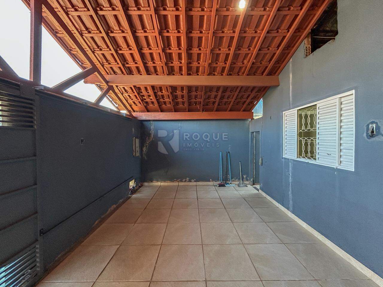 Casa Residencial para aluguel no bairro Jardim Residencial Regina Bastelli: Garagem 