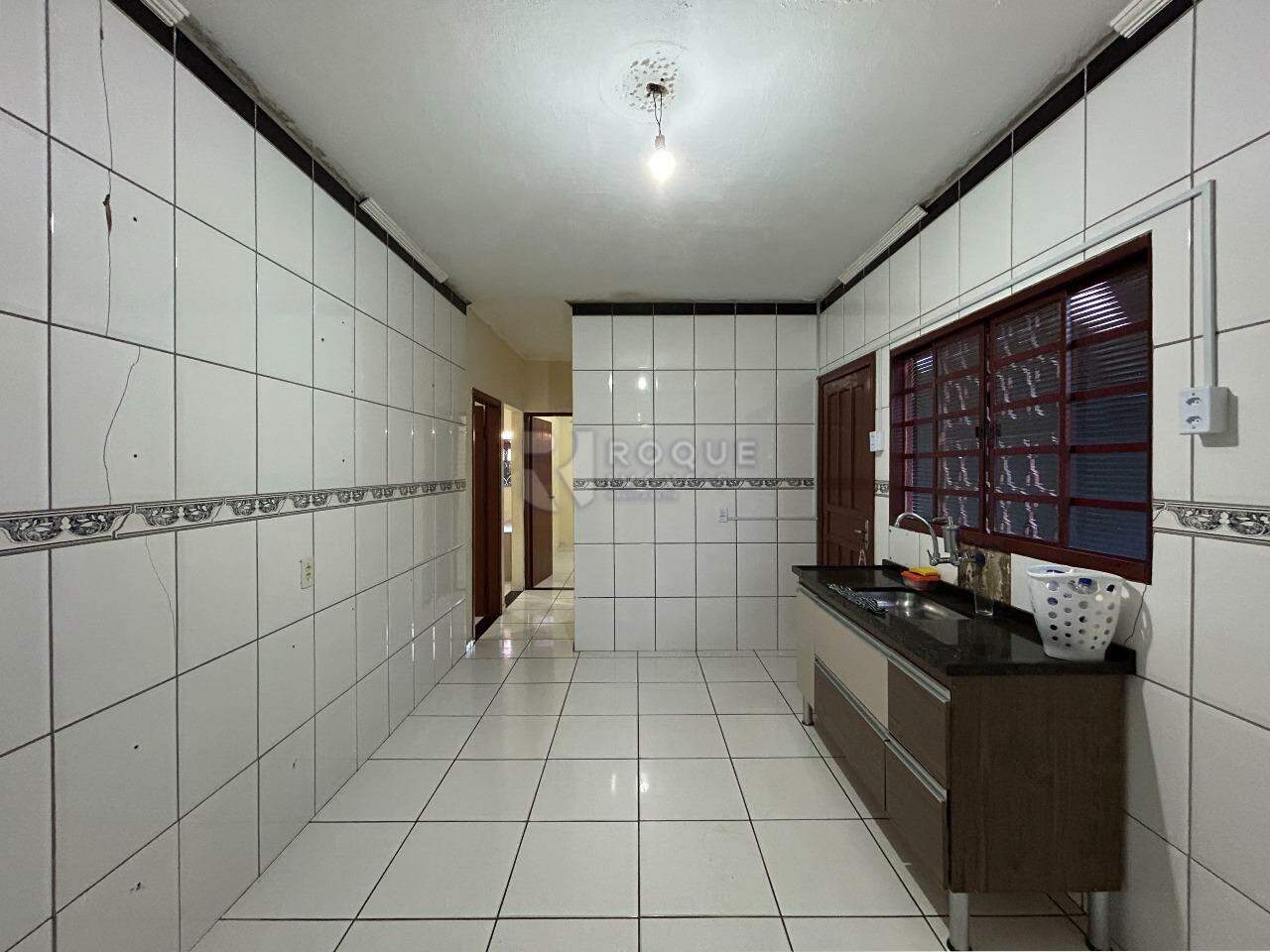 Casa Residencial para aluguel no bairro Jardim Residencial Regina Bastelli: Cozinha