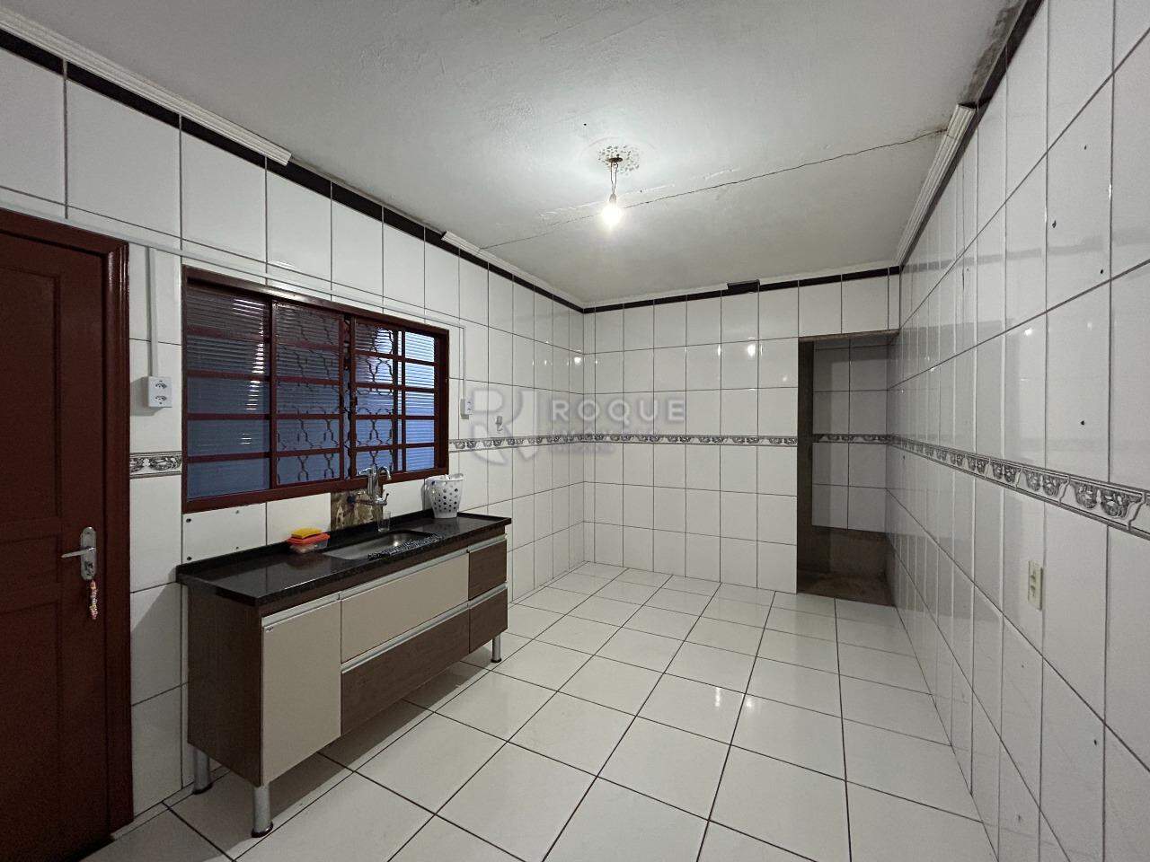 Casa Residencial para aluguel no bairro Jardim Residencial Regina Bastelli: Cozinha
