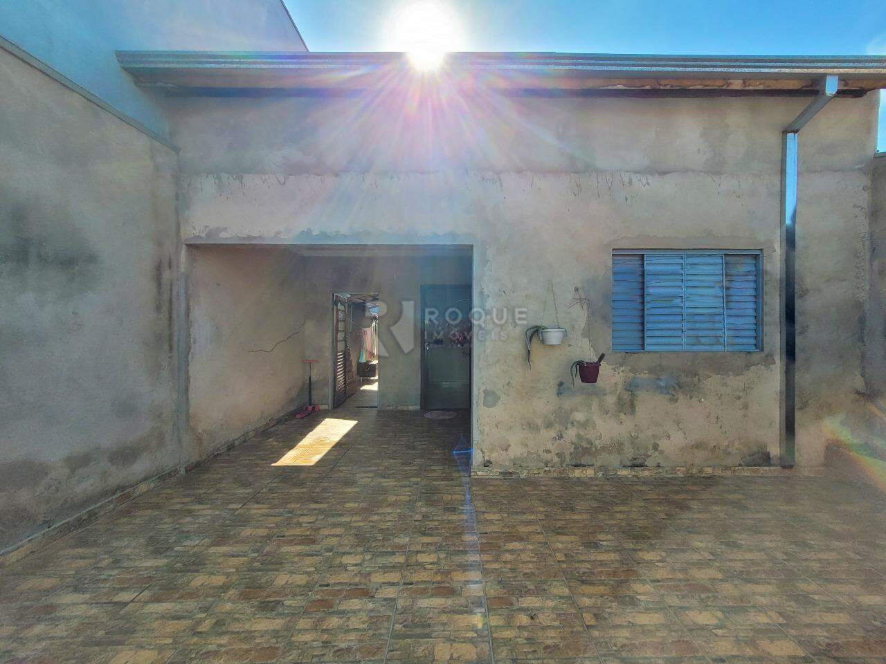 Casa Residencial à venda no bairro Jardim Residencial Dona Santina Paroli Peccinini: Garagem