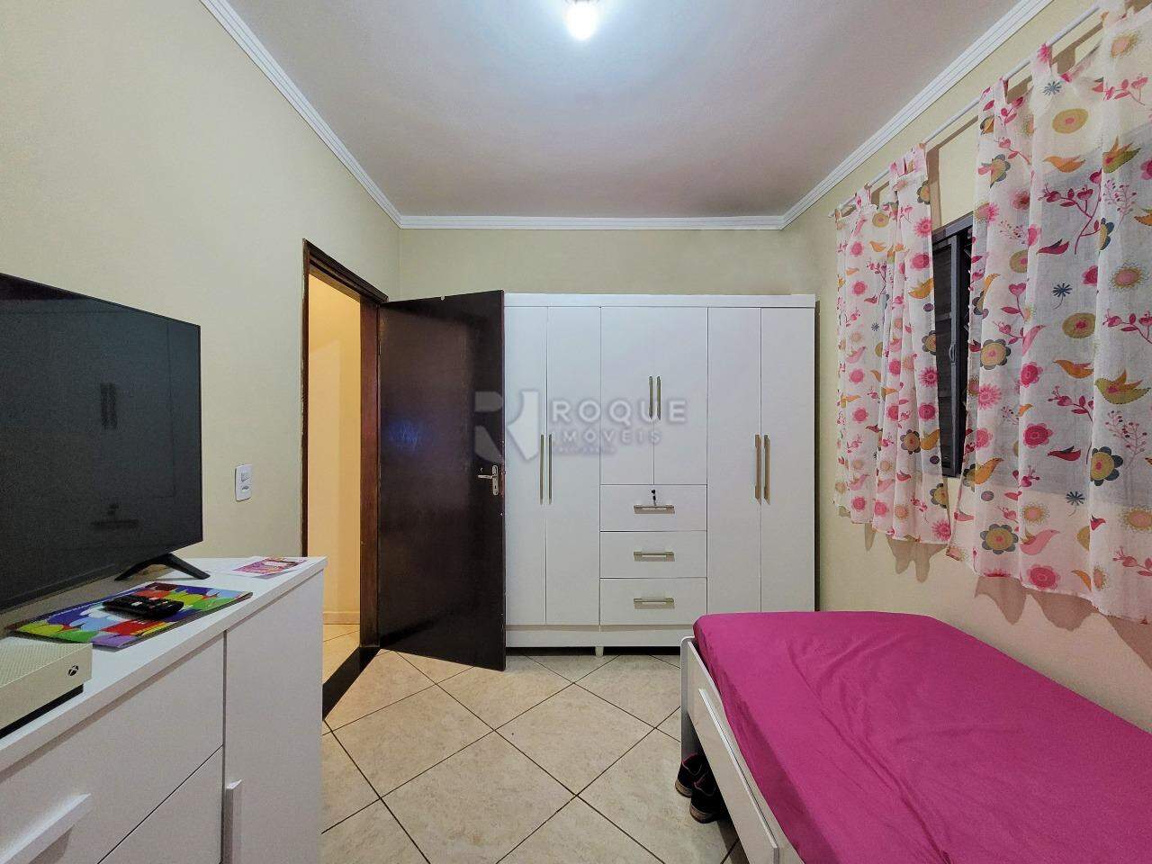 Casa Residencial à venda no bairro Jardim Residencial Dona Santina Paroli Peccinini: Dormitório 1