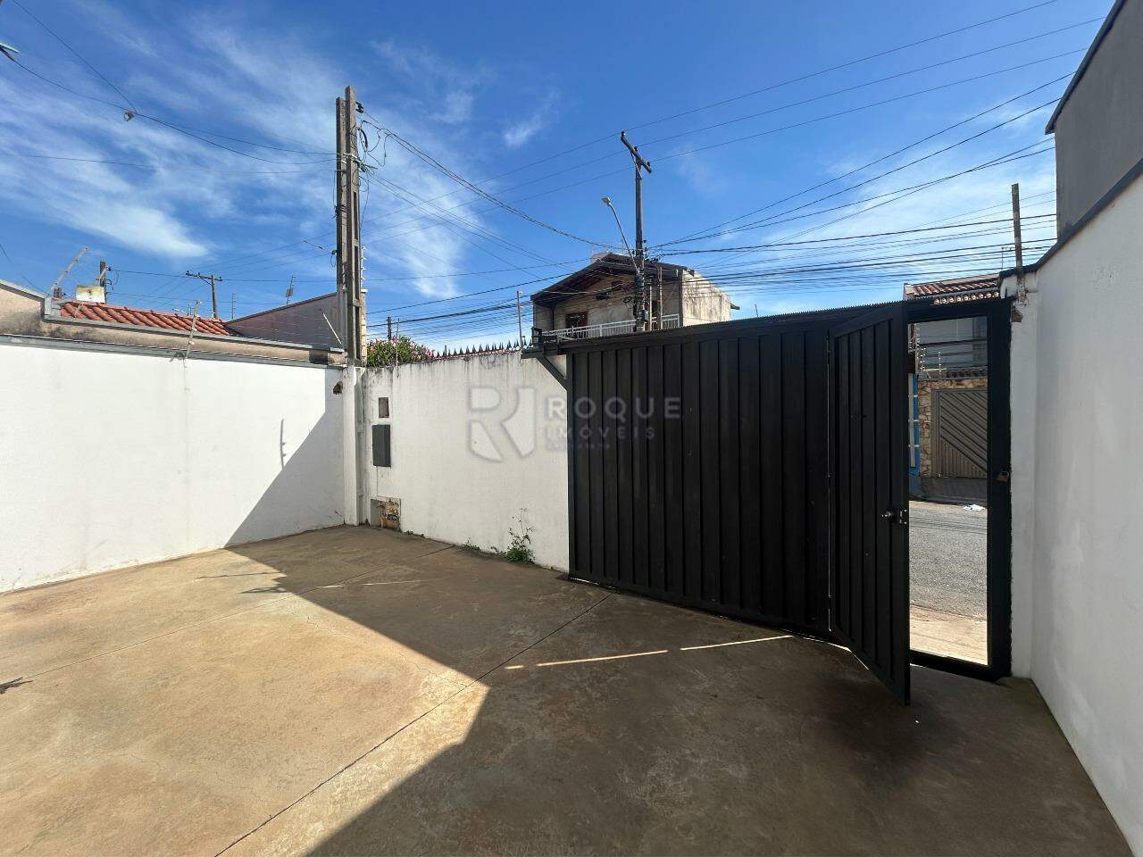 Casa Residencial para aluguel no bairro Residencial Fenix: Frente 