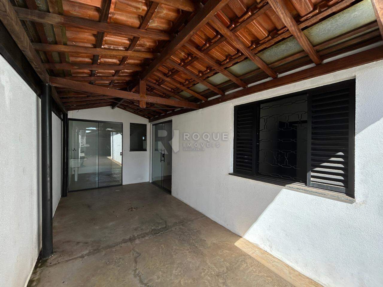 Casa Residencial para aluguel no bairro Residencial Fenix: Garagem 