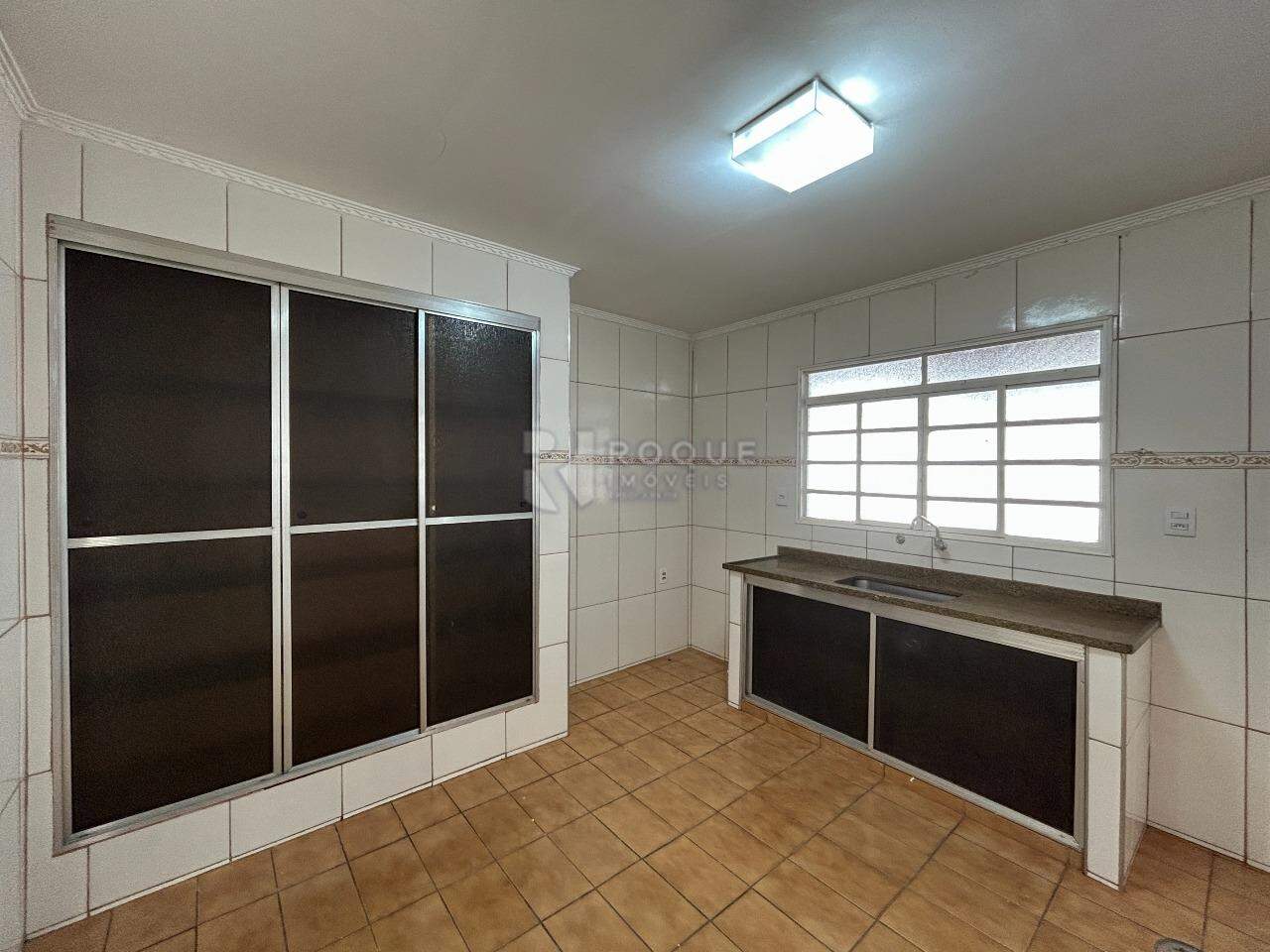 Casa Residencial para aluguel no bairro Vila São João: Cozinha