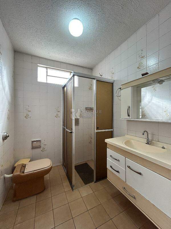 Casa Residencial para aluguel no bairro Vila São João: WC social 2