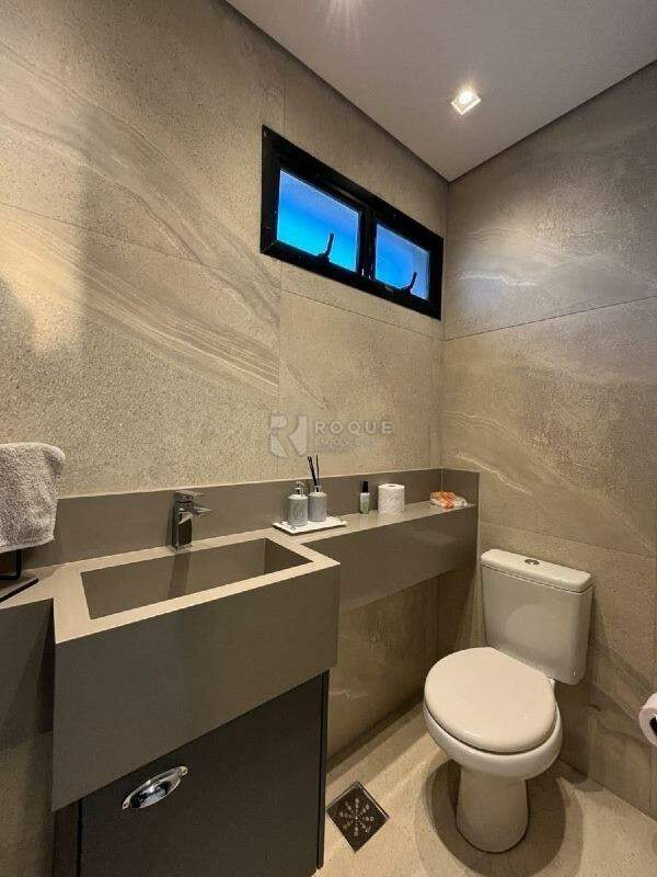 Apartamento para aluguel no bairro Centro: Wc externo
