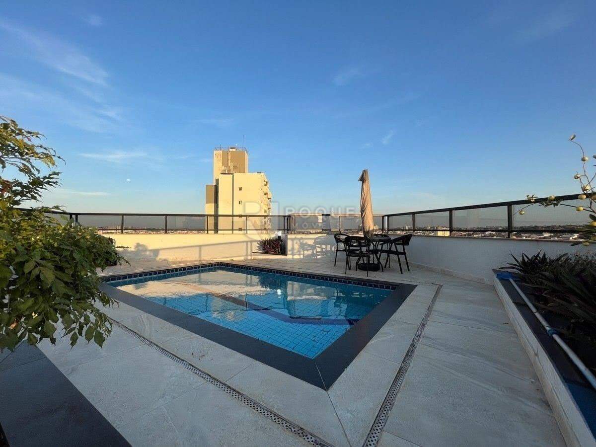 Apartamento para aluguel no bairro Centro: Piscina