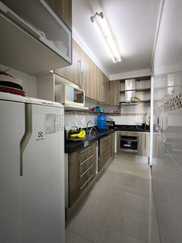 Apartamento à venda no bairro Jardim Esmeralda: COZINHA