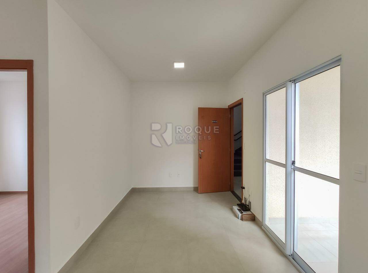 Apartamento à venda no bairro Fazenda Duas Barras: Sala 