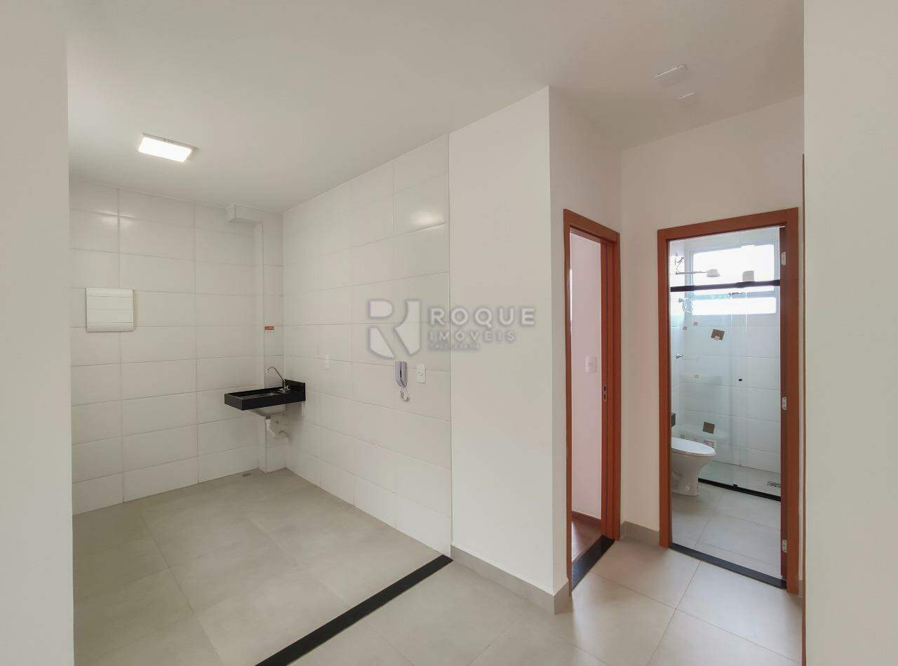 Apartamento à venda no bairro Fazenda Duas Barras: Sala