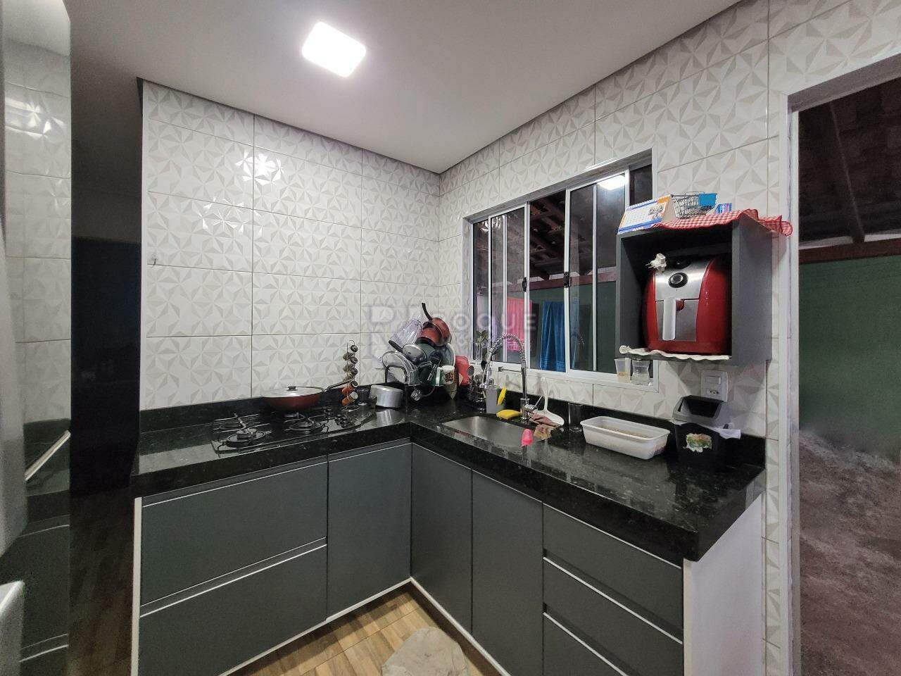 Casa Residencial à venda no bairro Jardim Residencial Victório Lucato: Cozinha