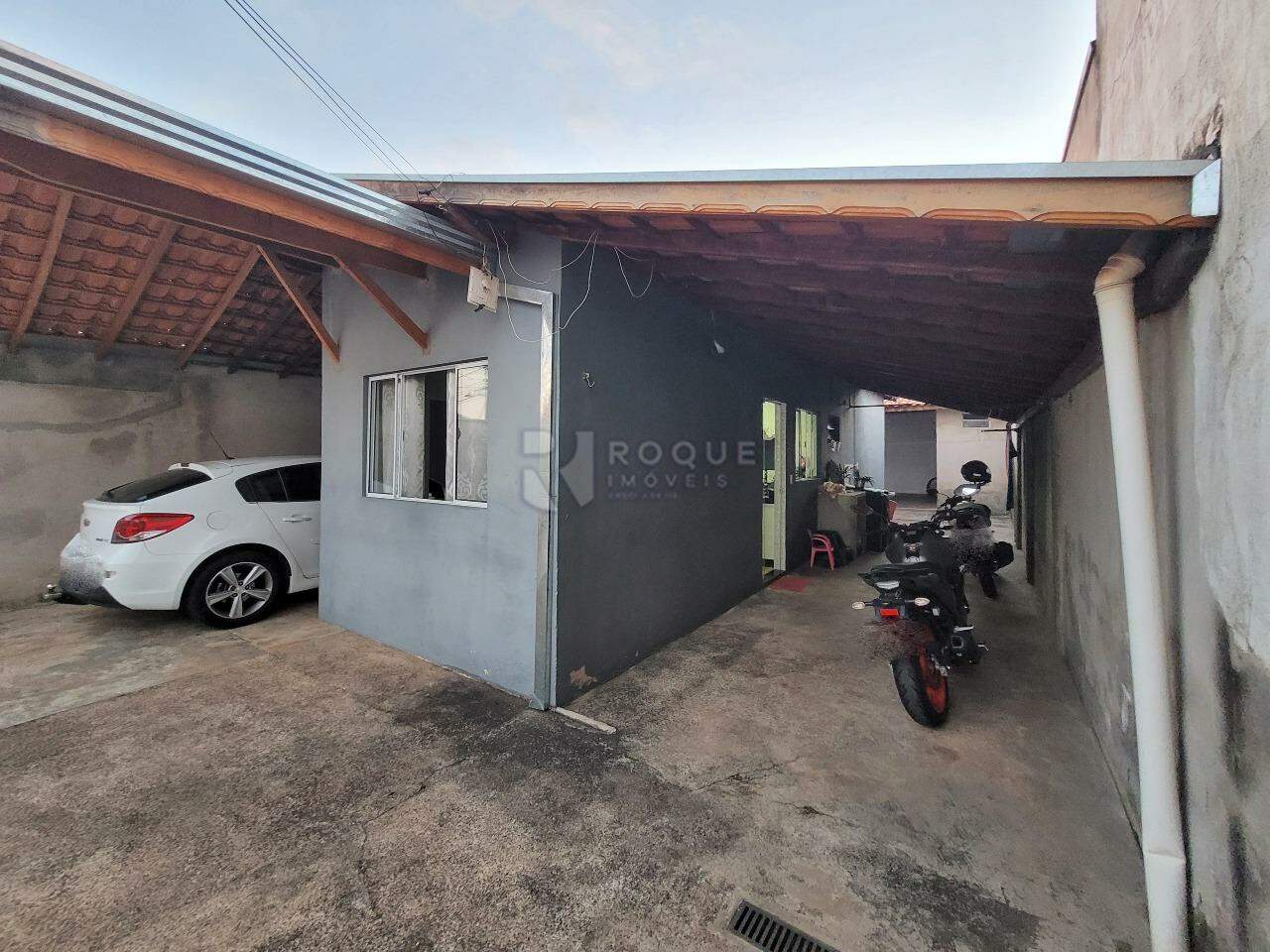 Casa Residencial à venda no bairro Jardim Residencial Victório Lucato: Garagem