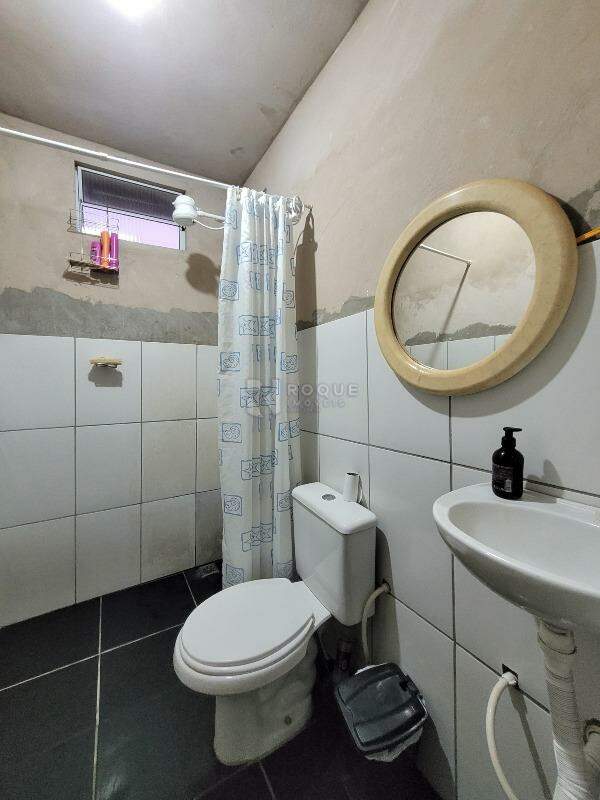 Casa Residencial à venda no bairro Jardim Residencial Victório Lucato: WC fundos