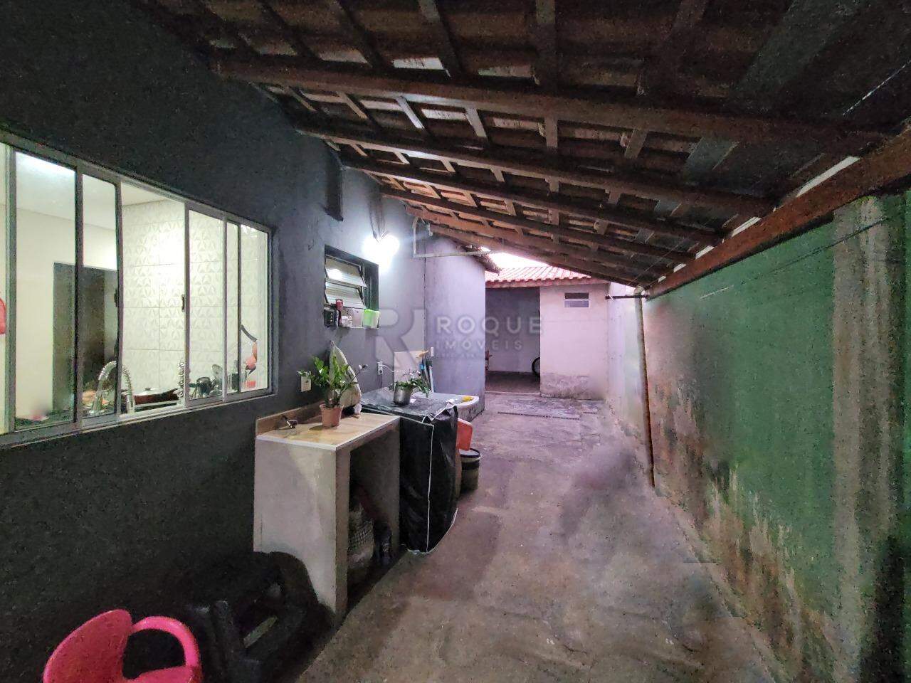 Casa Residencial à venda no bairro Jardim Residencial Victório Lucato: Área de serviço