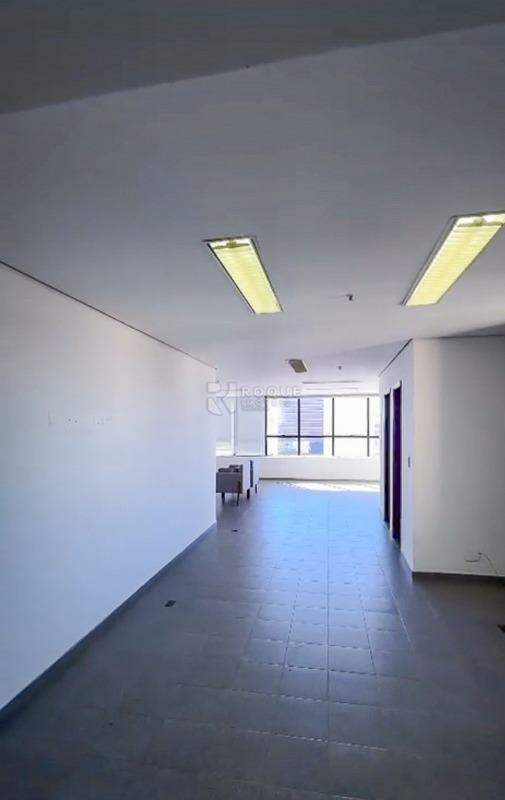 Salas/Conjuntos à venda no bairro Centro: SALA