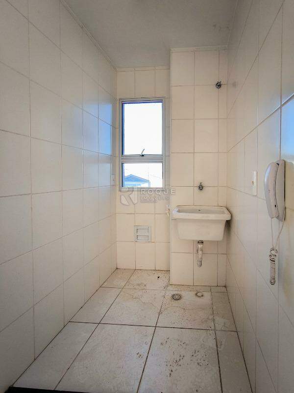 Apartamento à venda no bairro Jardim Residencial Victório Lucato: LAVANDERIA