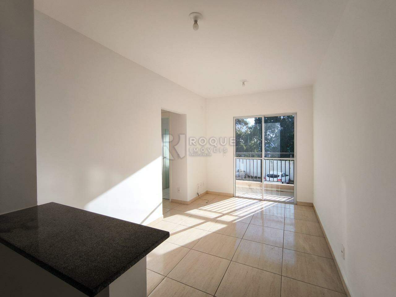 Apartamento à venda no bairro Jardim Residencial Victório Lucato: SALA DE ESTAR
