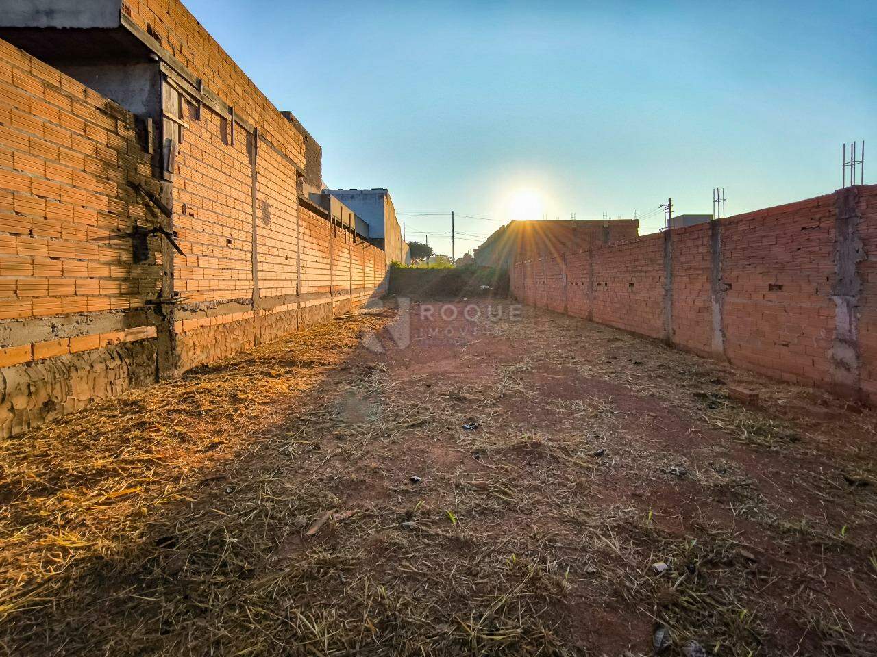 Terreno à venda no bairro Jardim Marajoara: 