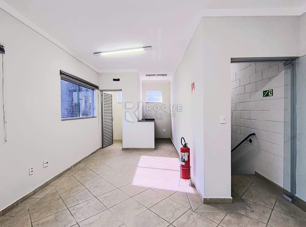 Barracão/Galpão para aluguel no bairro Jardim Maria Bruschi Modeneis: Sala superior
