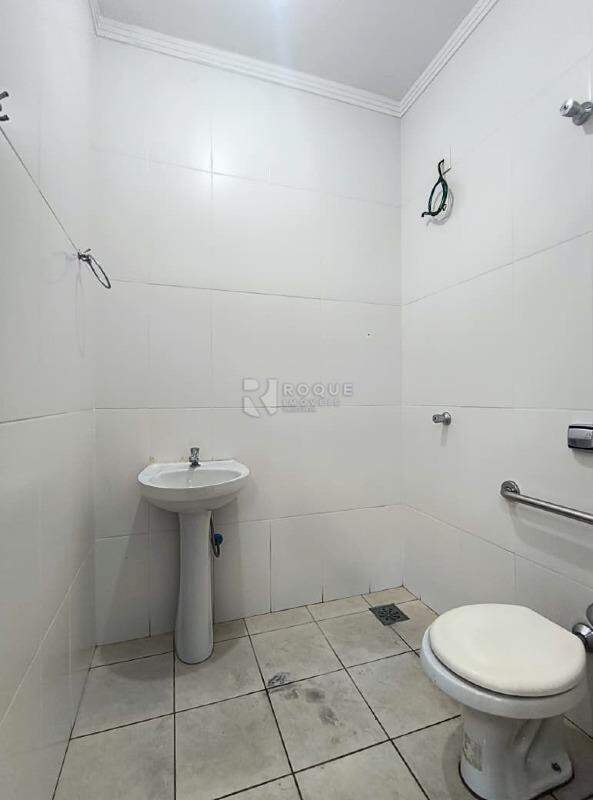 Barracão/Galpão para aluguel no bairro Jardim Maria Bruschi Modeneis: Wc social 02