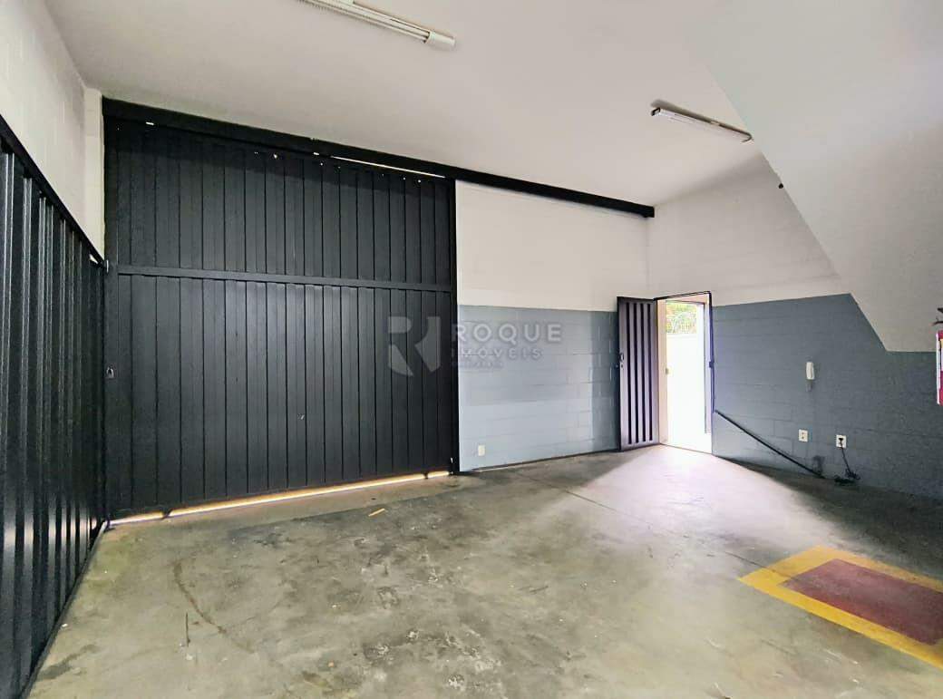 Barracão/Galpão para aluguel no bairro Jardim Maria Bruschi Modeneis: Frente