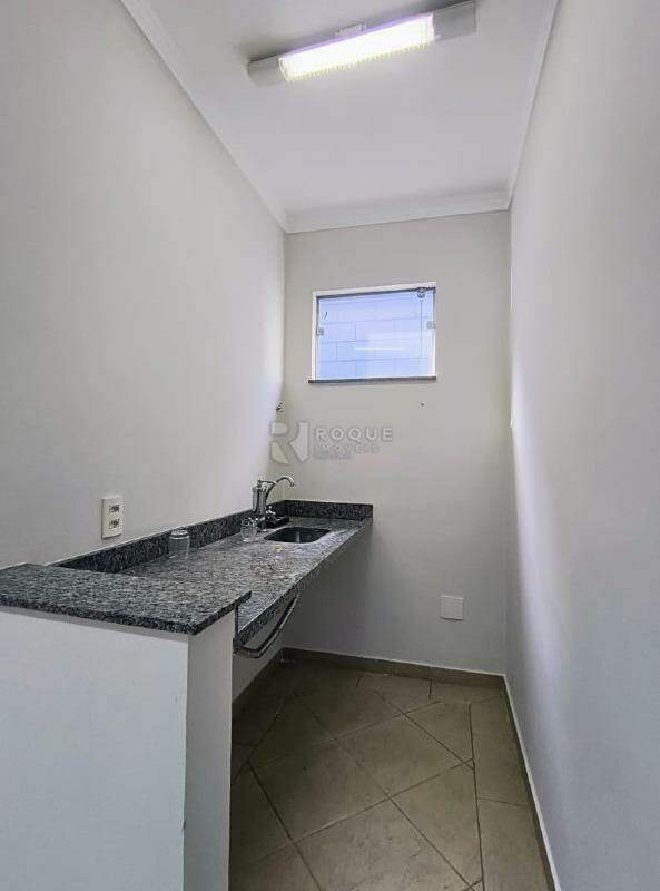 Barracão/Galpão para aluguel no bairro Jardim Maria Bruschi Modeneis: Cozinha