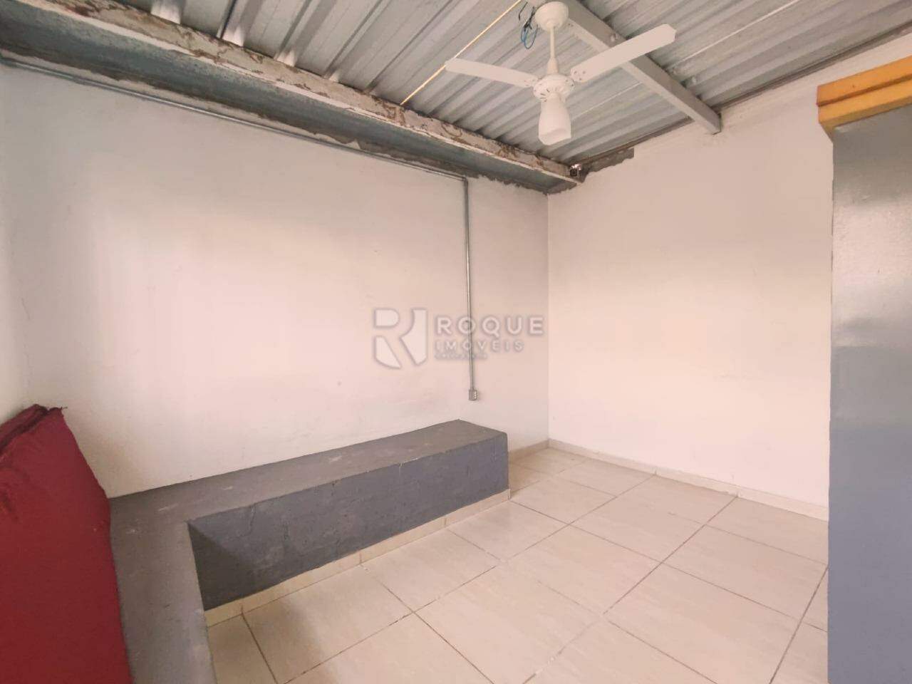 Barracão/Galpão para aluguel no bairro Jardim Santa Barbara: Sala descanso