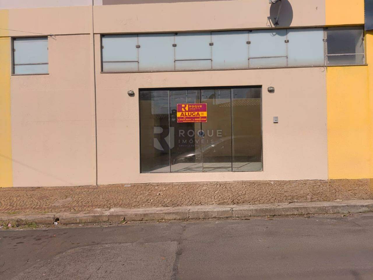 Salão para aluguel no bairro Vila Rocha: Fachada