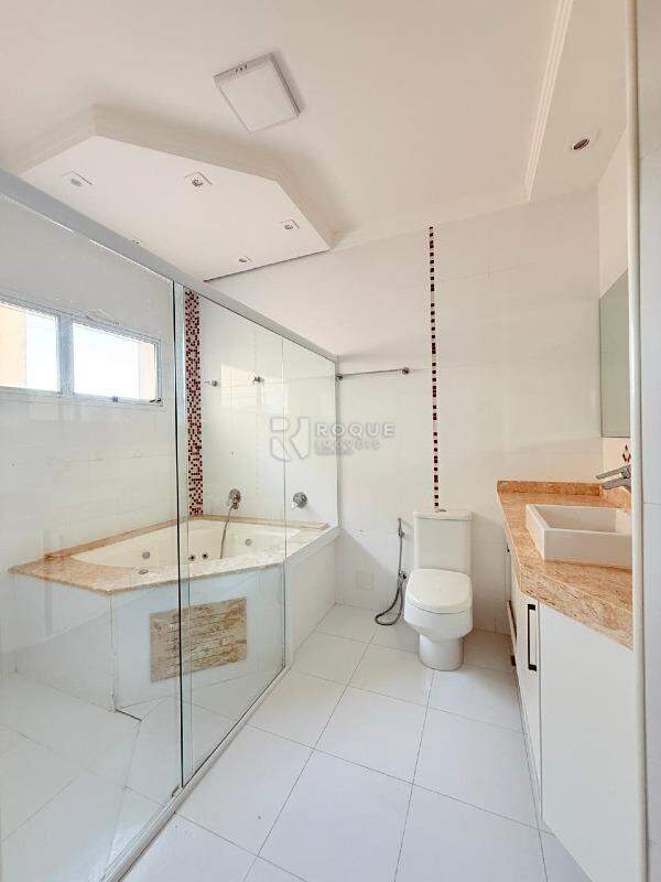 Casa em condomínio para aluguel no bairro Residencial Jardim dos Ipês: Wc Suíte 01