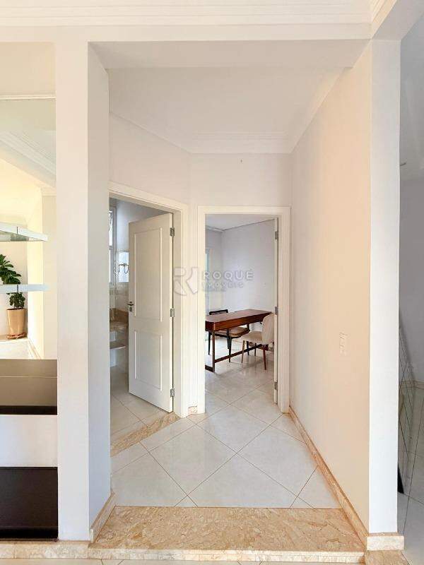 Casa em condomínio para aluguel no bairro Residencial Jardim dos Ipês: Hall