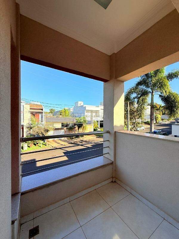 Casa em condomínio para aluguel no bairro Residencial Jardim dos Ipês: Sacada Suíte 