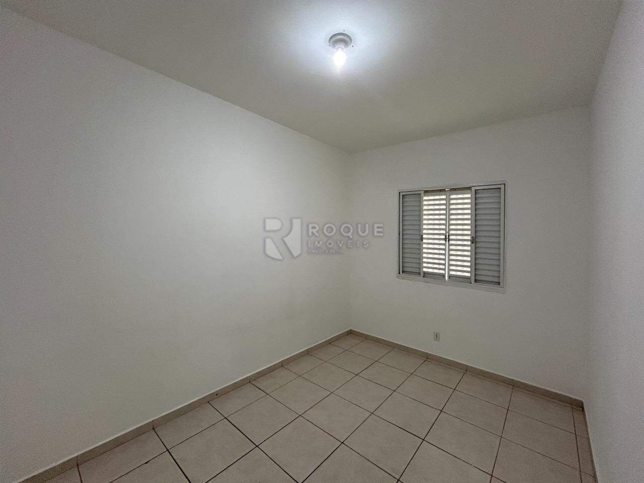 Apartamento para aluguel no bairro Vila Queiroz: Dormitório 2