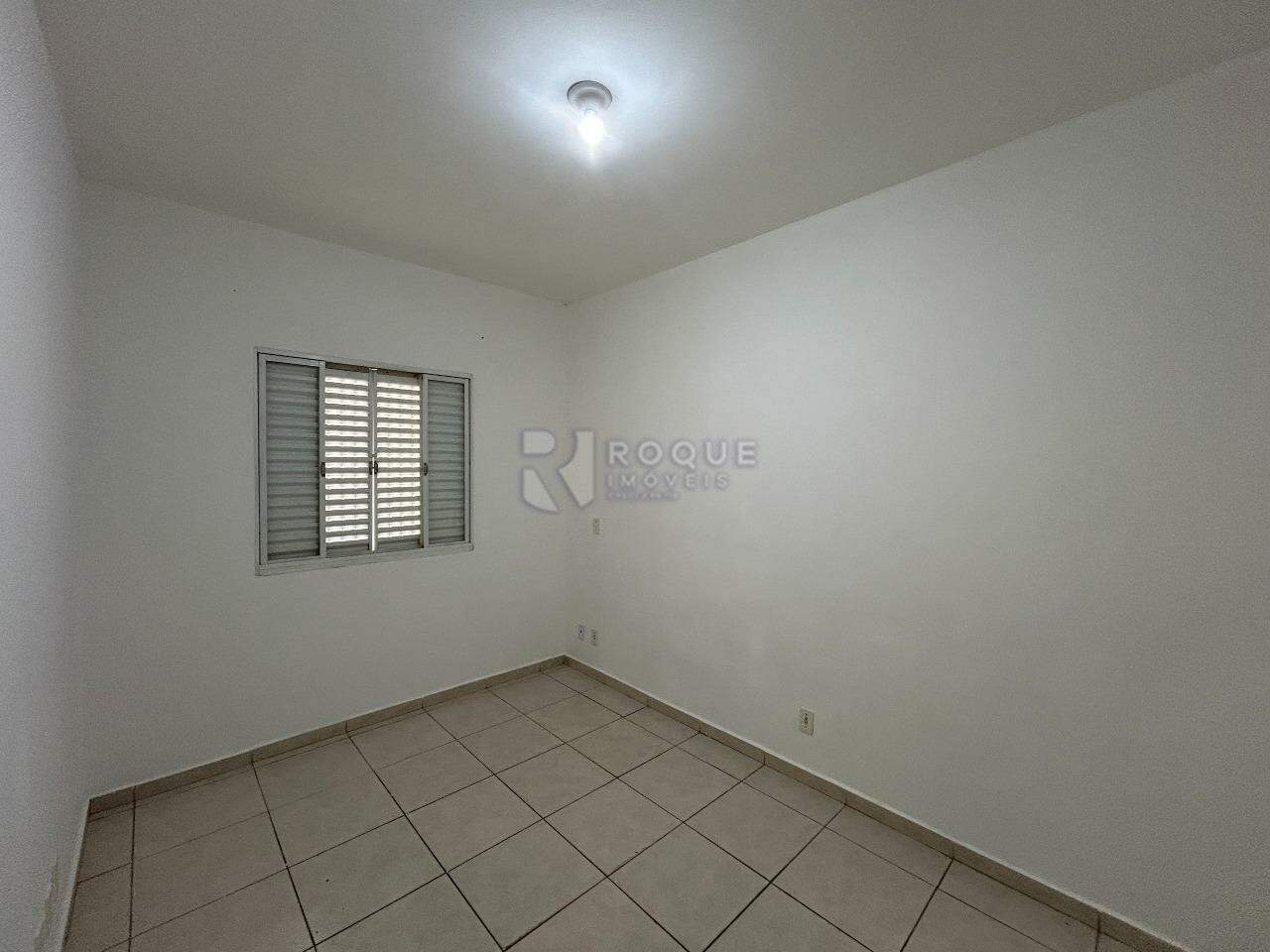 Apartamento para aluguel no bairro Vila Queiroz: Dormitório 1