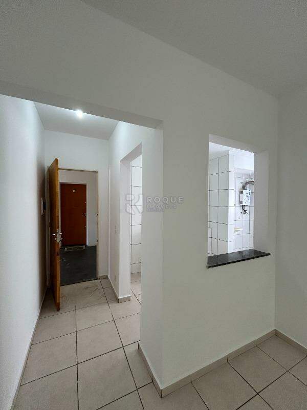 Apartamento para aluguel no bairro Vila Queiroz: Sala