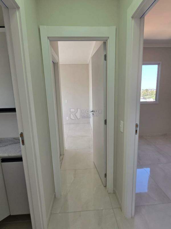 Apartamento para aluguel no bairro Jardim Esteves: Hall