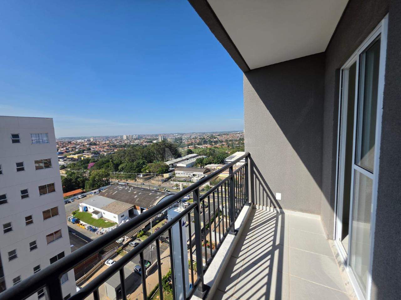 Apartamento para aluguel no bairro Jardim Esteves: Sacada