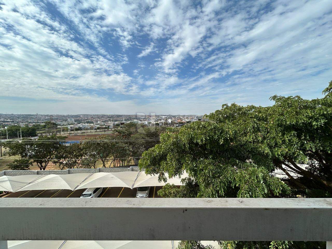 Apartamento para aluguel no bairro Jardim Parque Novo Mundo: Sacada