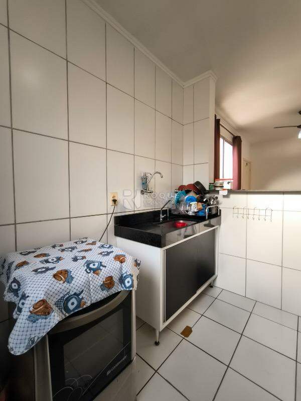 Apartamento à venda no bairro Graminha: COZINHA
