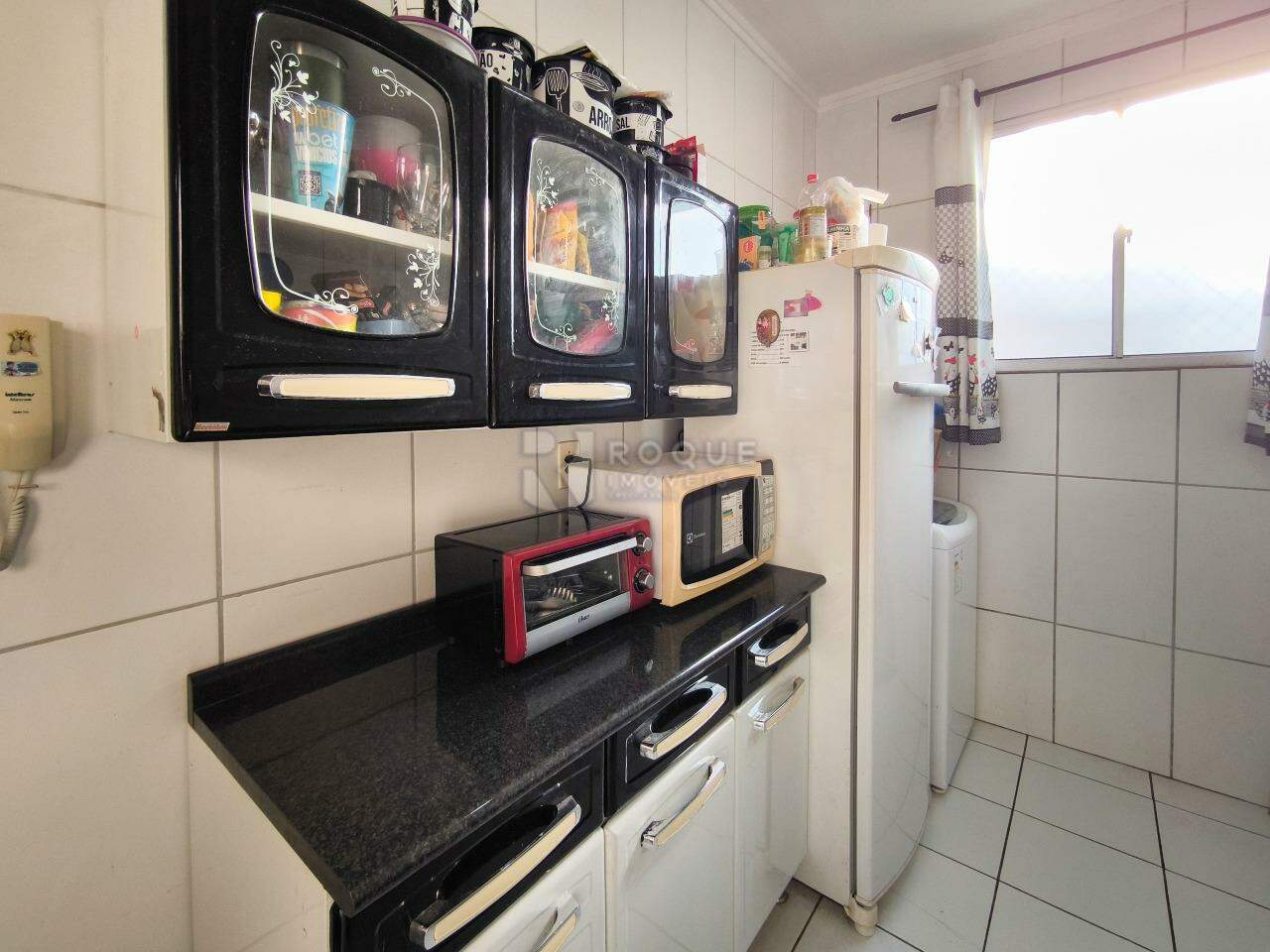 Apartamento à venda no bairro Graminha: COZINHA