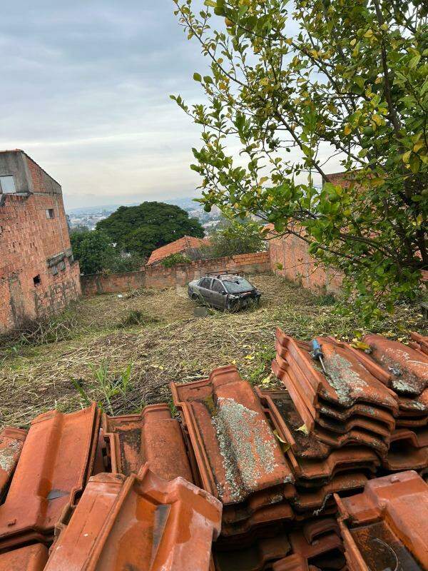 Terreno à venda no bairro Jardim Planalto: 