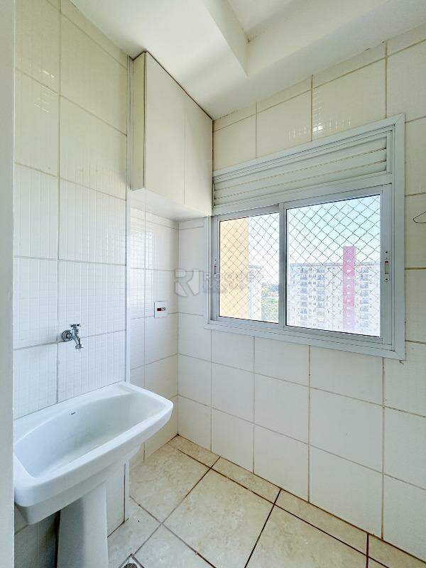 Apartamento à venda no bairro Chácaras Antonieta: Área de serviço