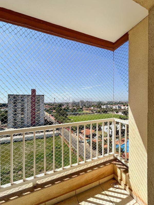 Apartamento à venda no bairro Chácaras Antonieta: Sacada