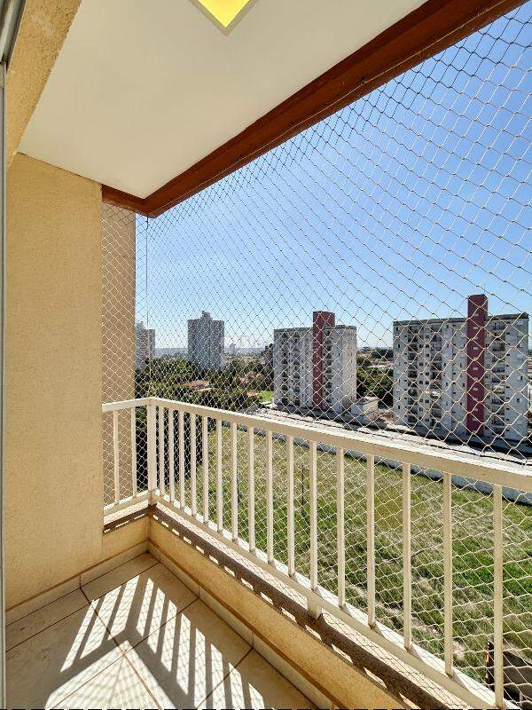 Apartamento à venda no bairro Chácaras Antonieta: Sacada 