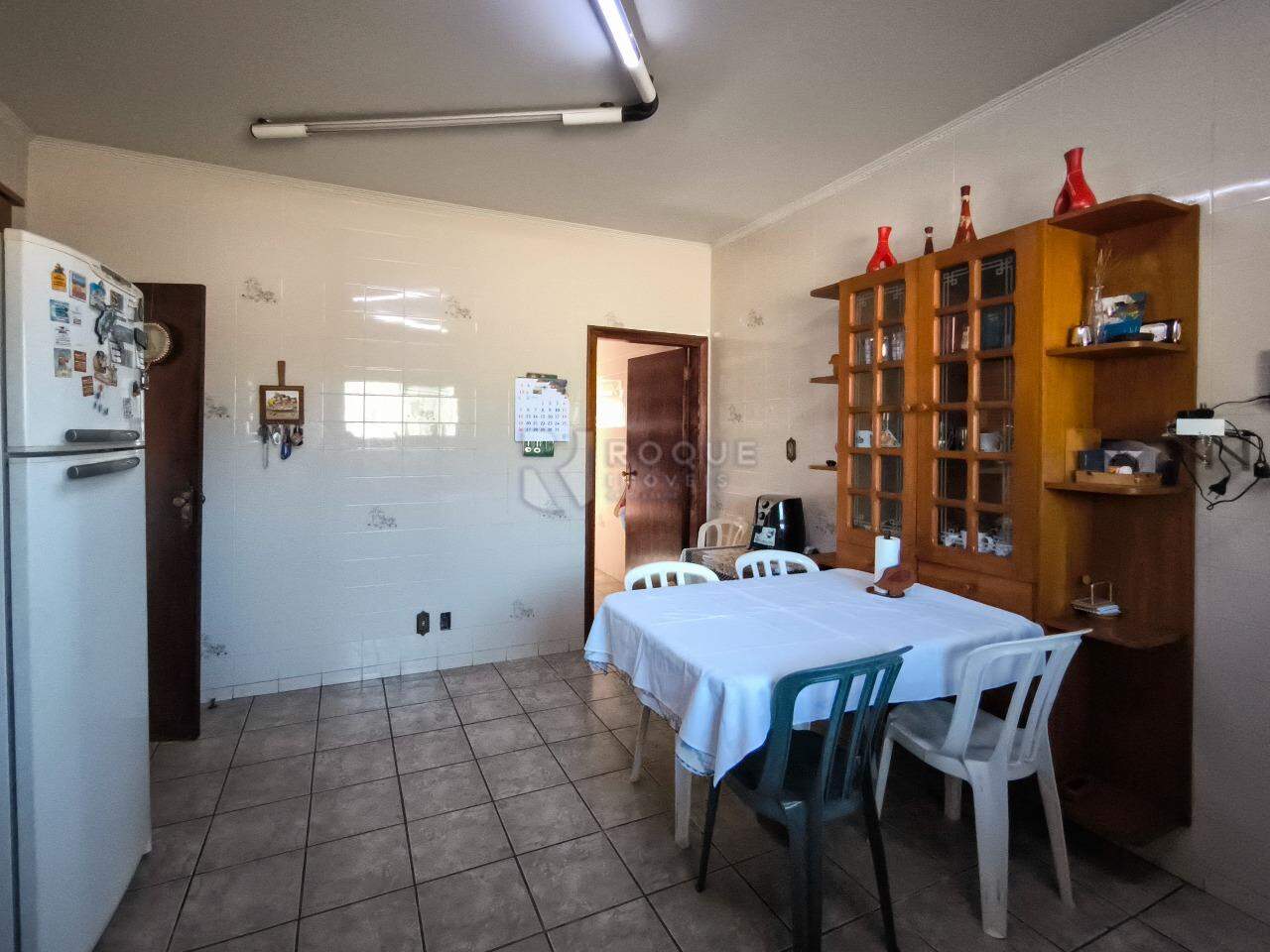 Casa em condomínio à venda no bairro Portal das Rosas: COZINHA