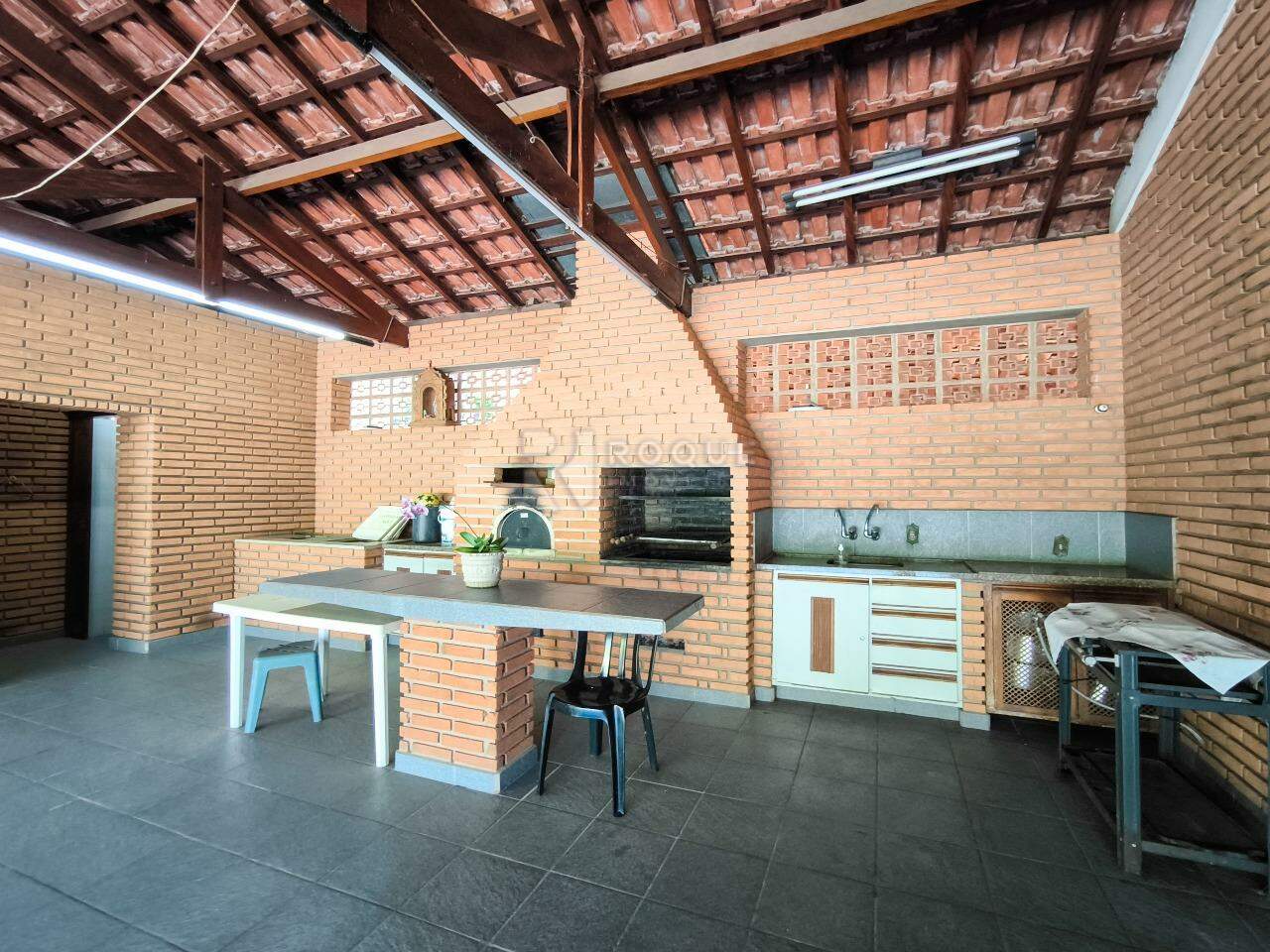 Casa em condomínio à venda no bairro Portal das Rosas: ÁREA GOURMET
