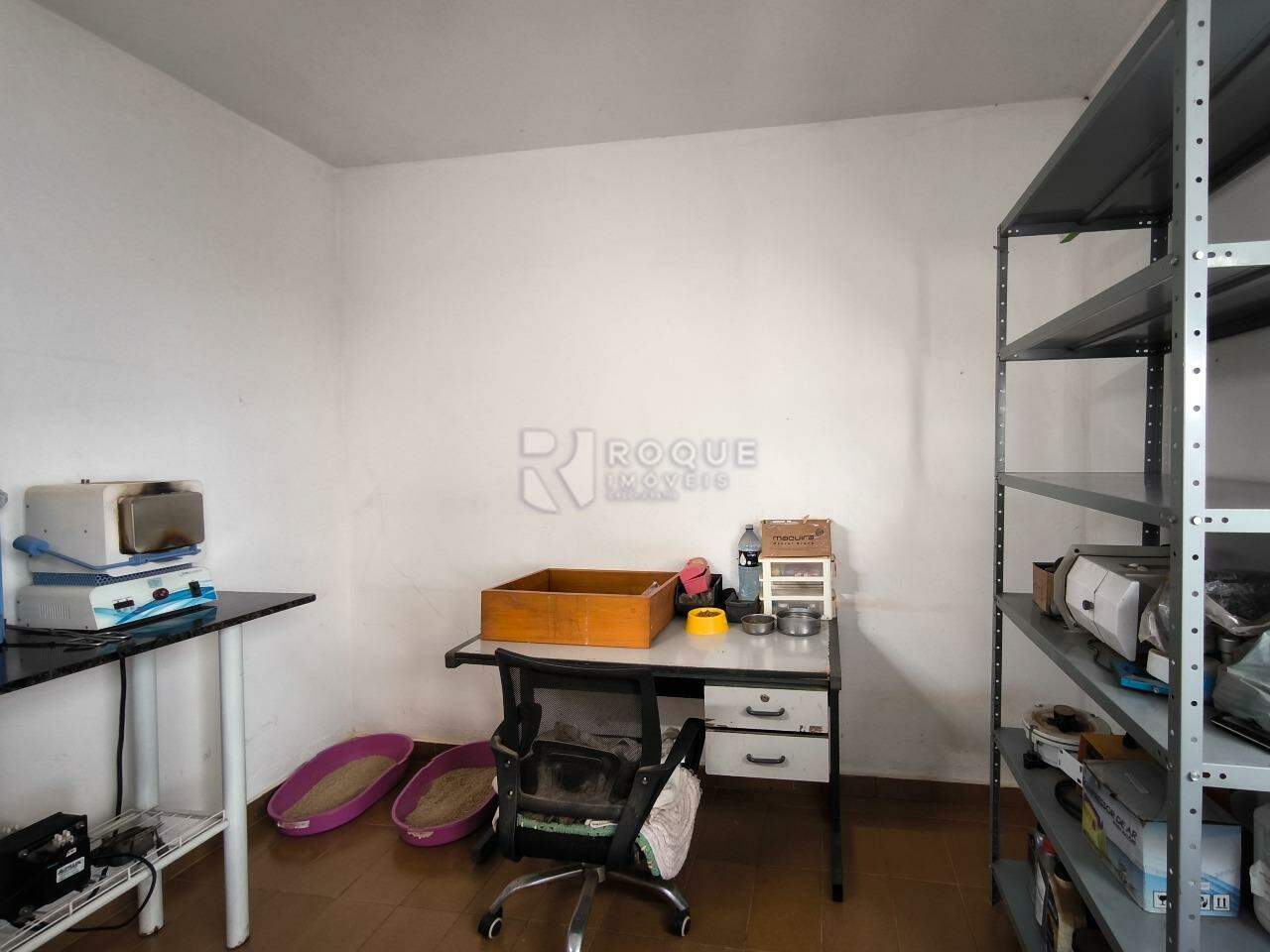 Casa Residencial à venda no bairro Vila São João: DEPÓSITO