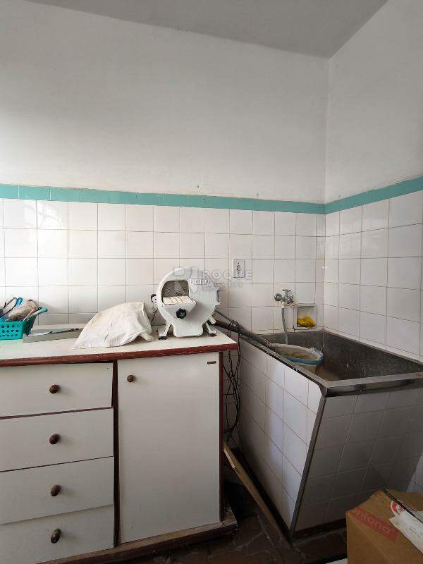 Casa Residencial à venda no bairro Vila São João: LAVANDERIA 2