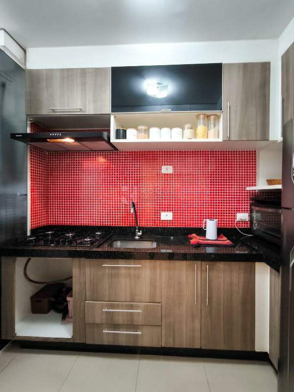 Apartamento à venda no bairro Vila Queiroz: COZINHA