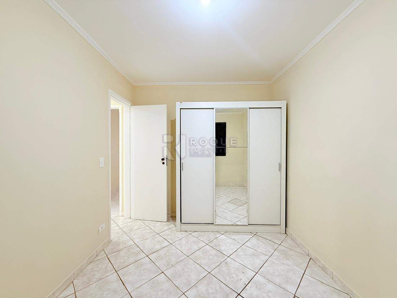 Apartamento para aluguel no bairro Jardim Ipiranga: Dormitório 02