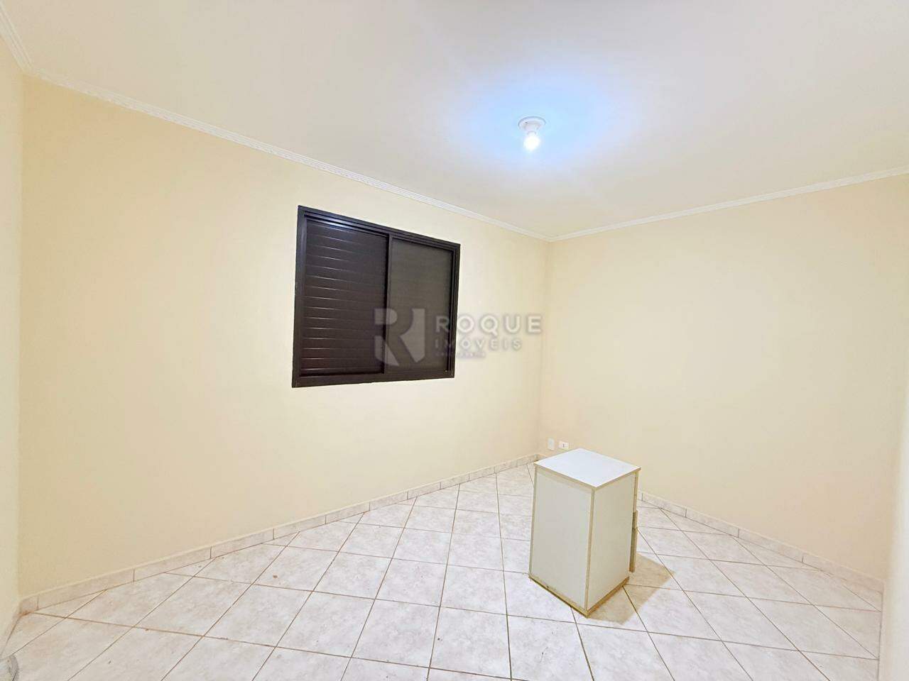 Apartamento para aluguel no bairro Jardim Ipiranga: Dormitório 01